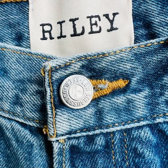 ❤️ Riley Vintage Levis re-done cut off highrise shorts, Size 29 H45 - Picture 3 of 11